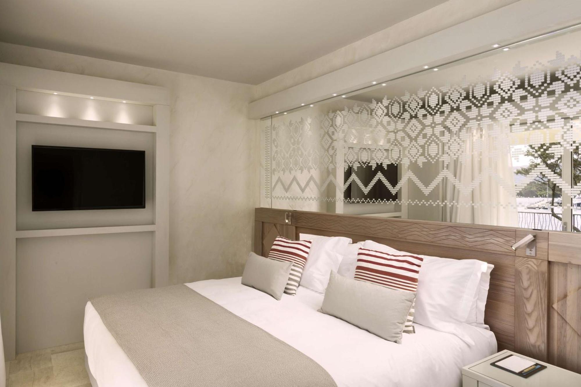7Pines Resort Sardinia - A Destination By Hyatt Baja Sardinia Esterno foto
